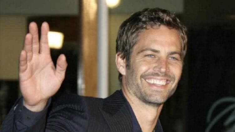 Para Anonymous, la muerte de Paul Walker fue "extraña"