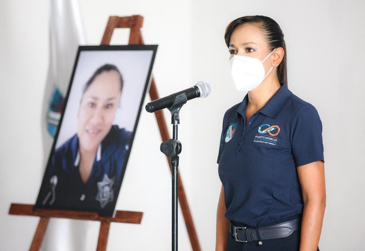 Rinden homenaje a policía embarazada que perdió la vida por Covid