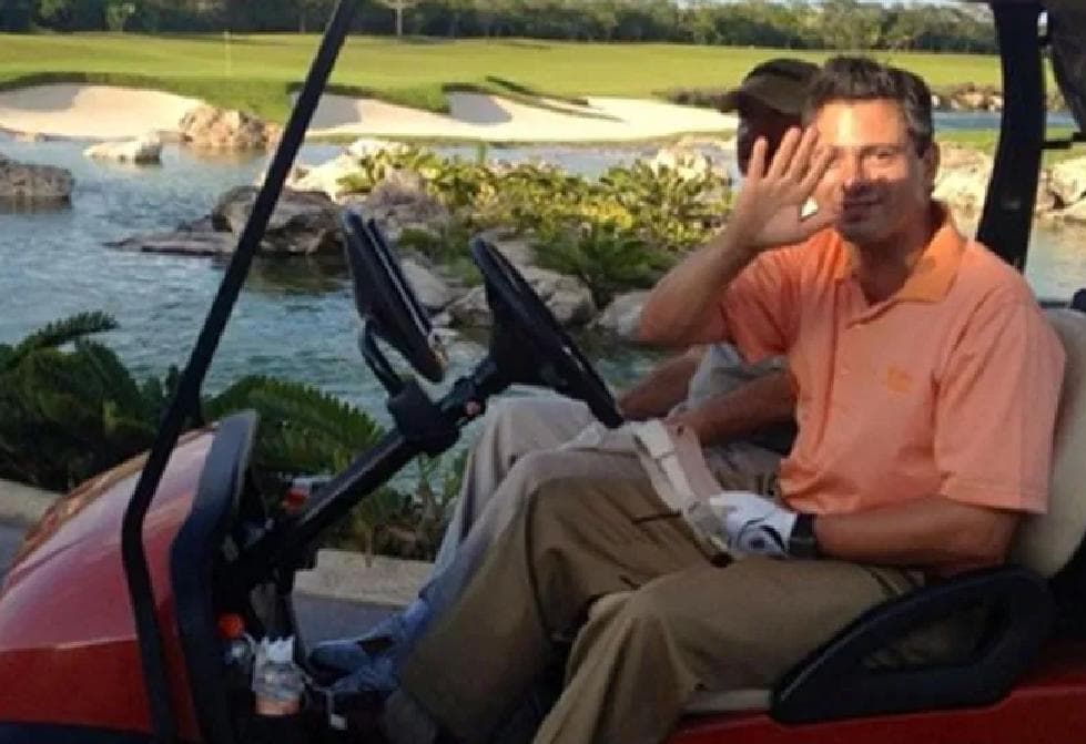 Peña regaló 7 km de la Riviera Nayarit a ¡su instructor de golf!