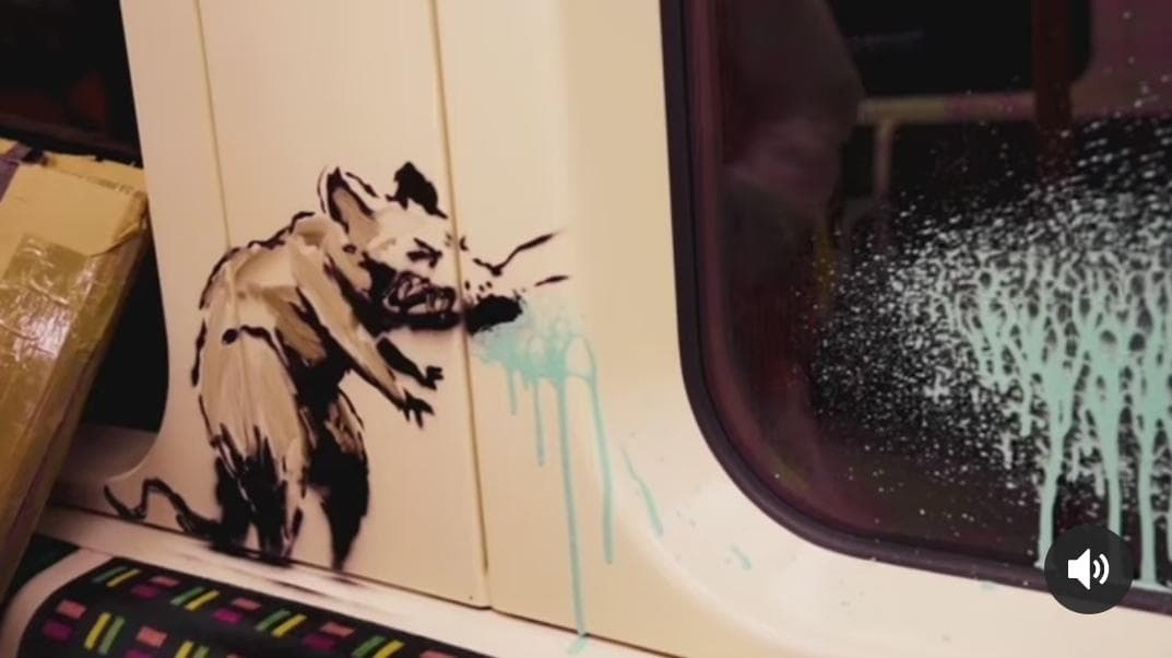 Video: Banksy deja mensaje en el metro de Londres: usemos cubrebocas