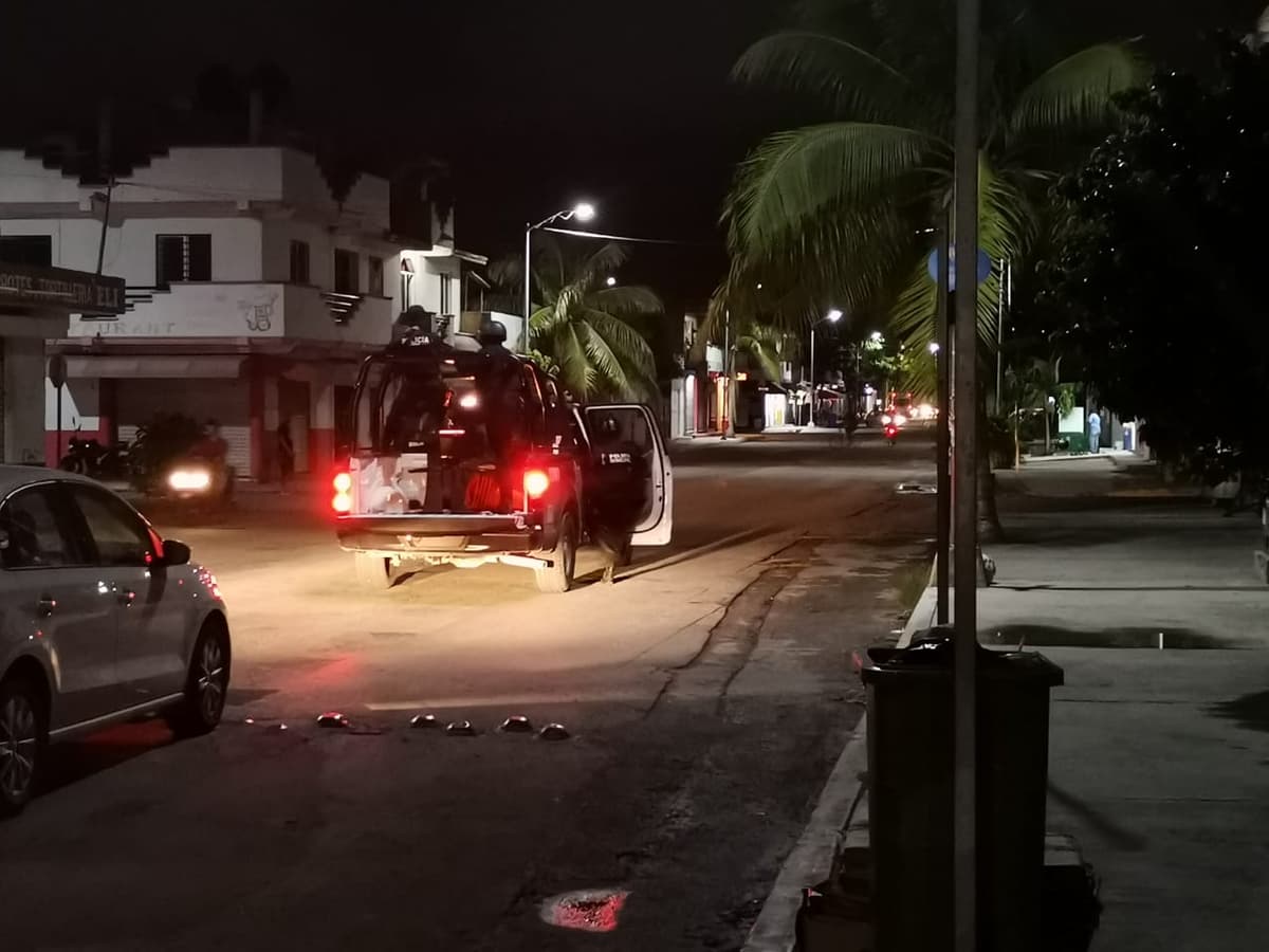 Balean a repartidor de comida en Playa del Carmen