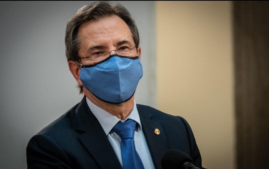 Conductores de tv acompañarán a maestros al dar clases: Esteban Moctezuma