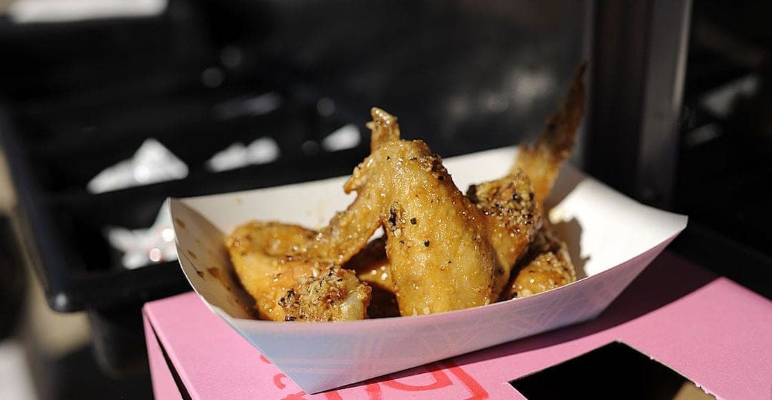 Detectan en China coronavirus en alitas de pollo provenientes de América Latina