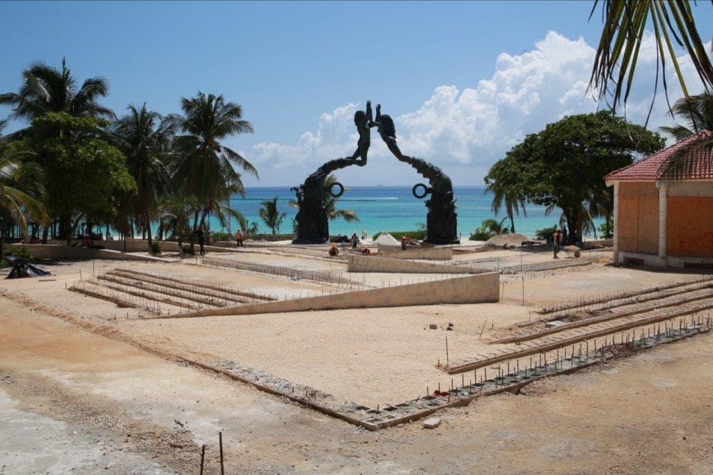 Transformación de la 5ta Avenida en Playa del Carmen no detiene su marcha