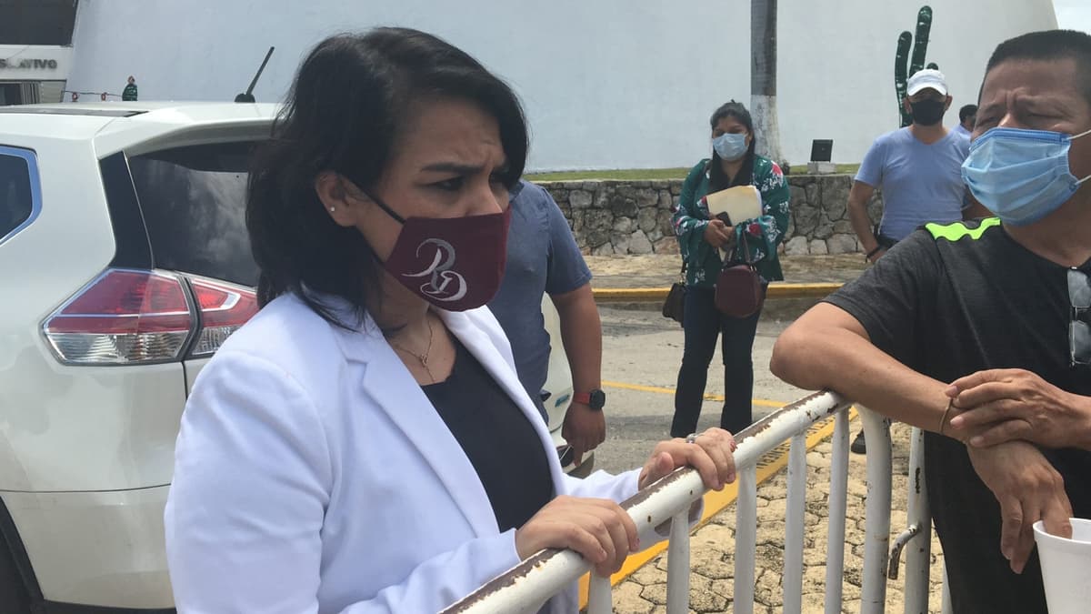 Promete Reyna Durán intervenir en conflicto de FGE