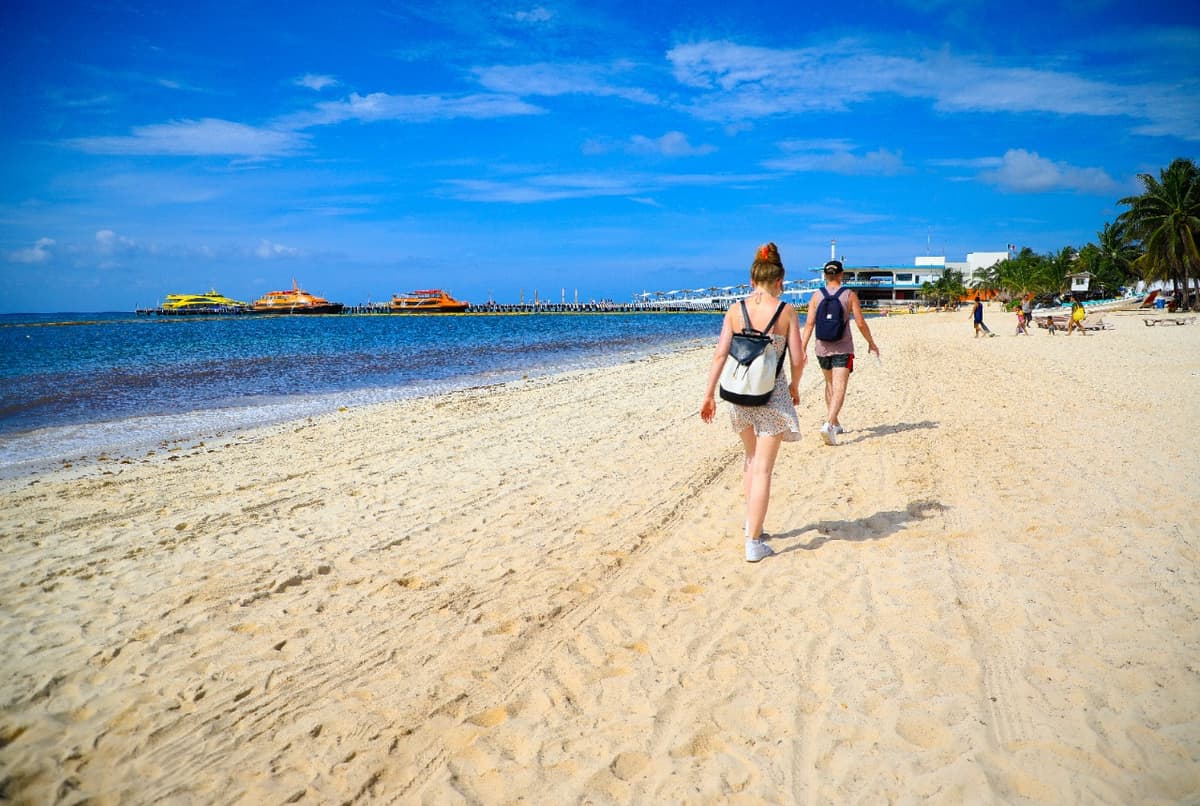 Se prepara Solidaridad para aumentar el aforo del 30 al 60% en turismo y comercios