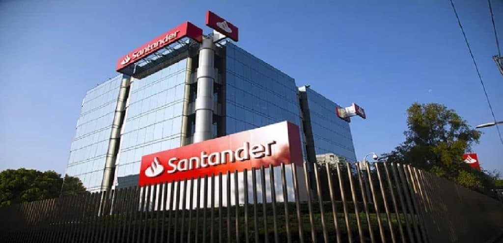 Surge en redes el movimiento "Soy Víctima Santander México"