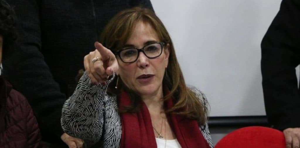 Tunden en redes a Yeidckol tras dar positivo a Covid-19 e ir al Hospital Español