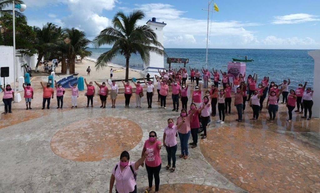 Resalta Laura Fernández necesidad de establecer cultura de prevención contra el Cáncer de Mama