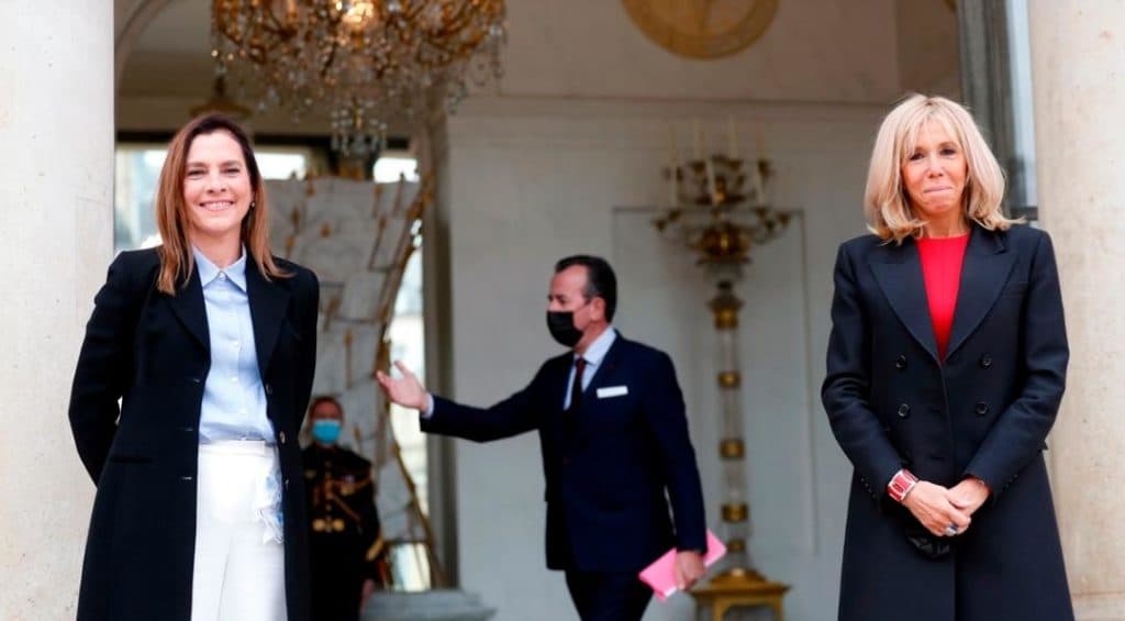 Beatriz Gutiérrez viaja a Francia y se reúne con la primera dama de ese país