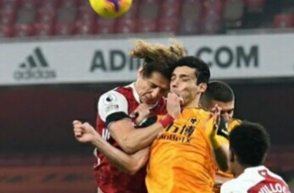 Se recupera Raúl Jiménez tras su operación por fractura de cráneo