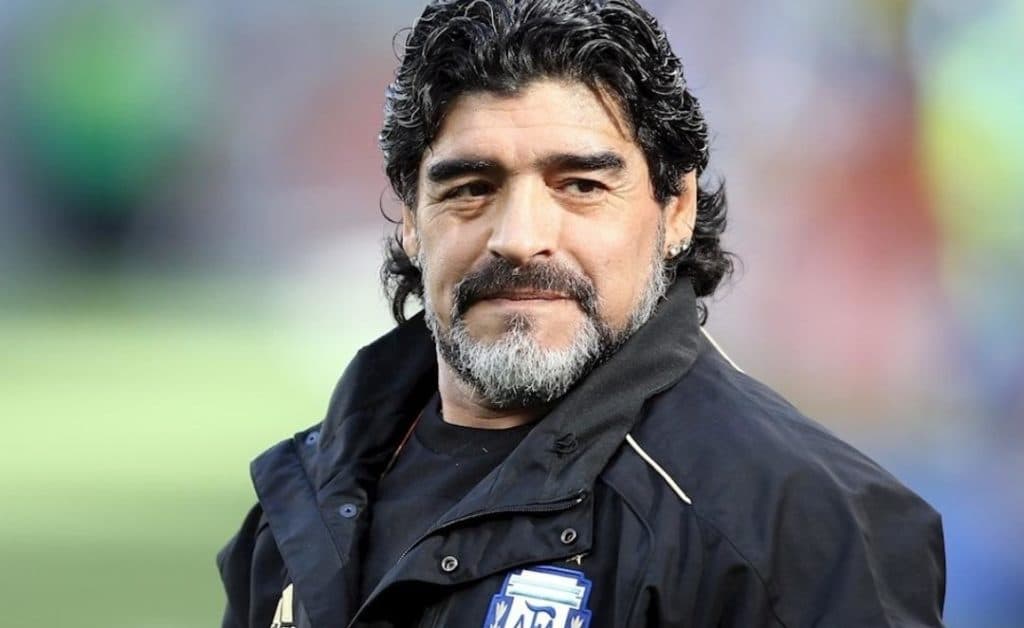 Genio y figura; la vida de Maradona siempre en medio de la polémica