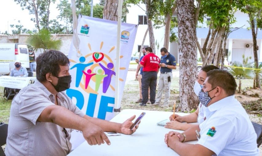 Caravana de Servicios Municipales llega a colonias de Tulum, aprovechan descuentos