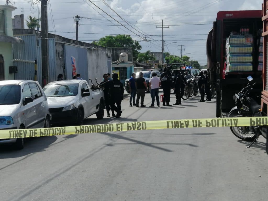Mata policía a supuesto ladrón en la 220 de Cancún