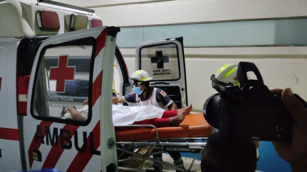 Motociclistas hieren de bala a una mujer en Cancún