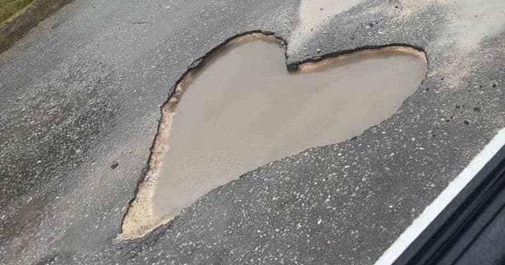 Aparece 'bache del amor' en Chetumal y se hace viral en redes