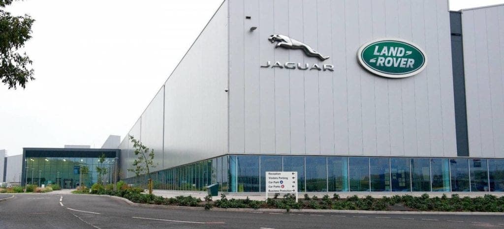 Empleado pide 808 permisos por enfermedad, lo despiden, demanda y gana el juicio