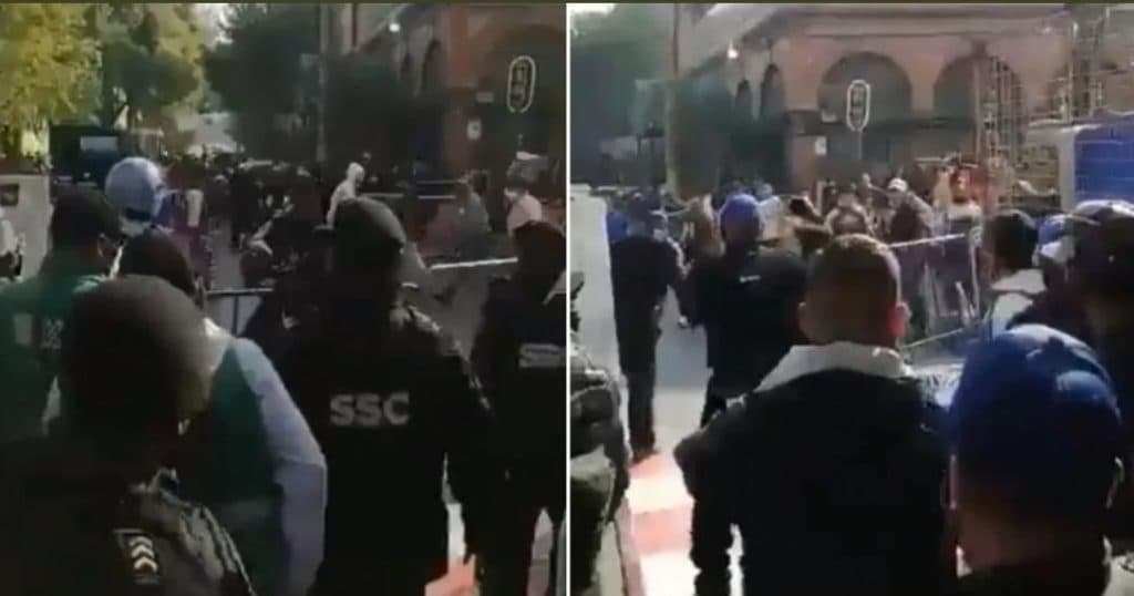 Video: Ambulantes se niegan a quitar sus puestos y pelean con policías en Cdmx