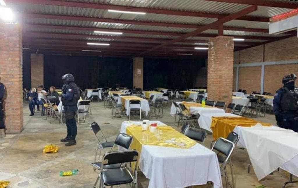 Ahora en Guanajuato: Desalojan 8 fiestas Covid con cientos de personas