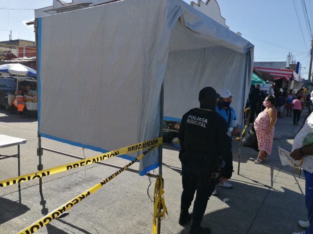 ¡Tremendo susto! Mujer encuentra un muerto en el pasillo de su casa, en Playa del Carmen