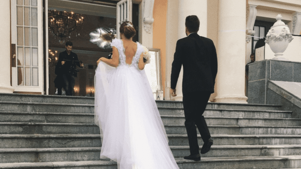 Ella fingió tener cáncer terminal para recaudar dinero y pagar su boda de ensueño