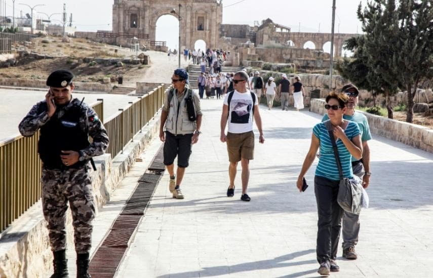 Condenan a la horca a sujeto que atacó a 3 turistas mexicanos en Jordania en 2019