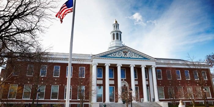 Harvard probará el tratamiento que descubrieron científicos mexicanos contra covid-19