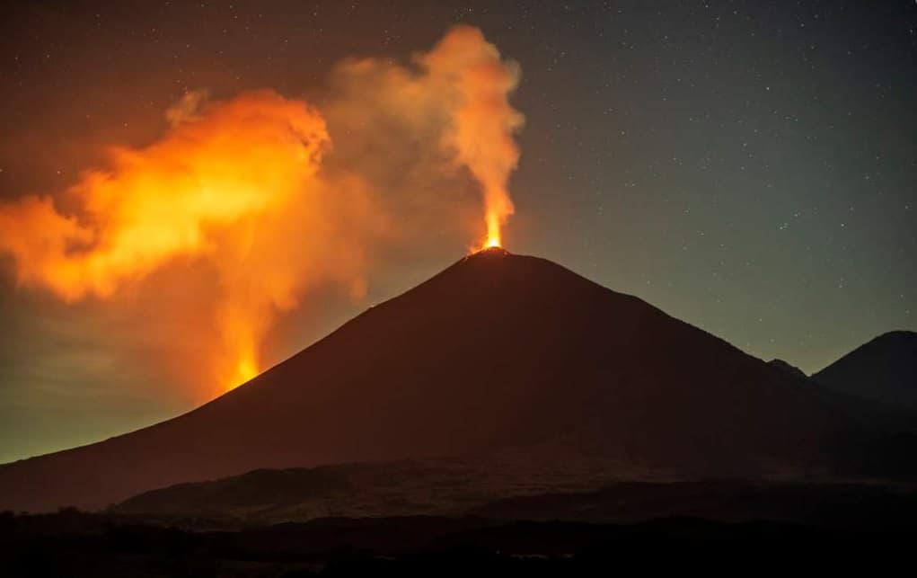 Volcán Pacaya en Guatemala incrementó su actividad en las últimas horas