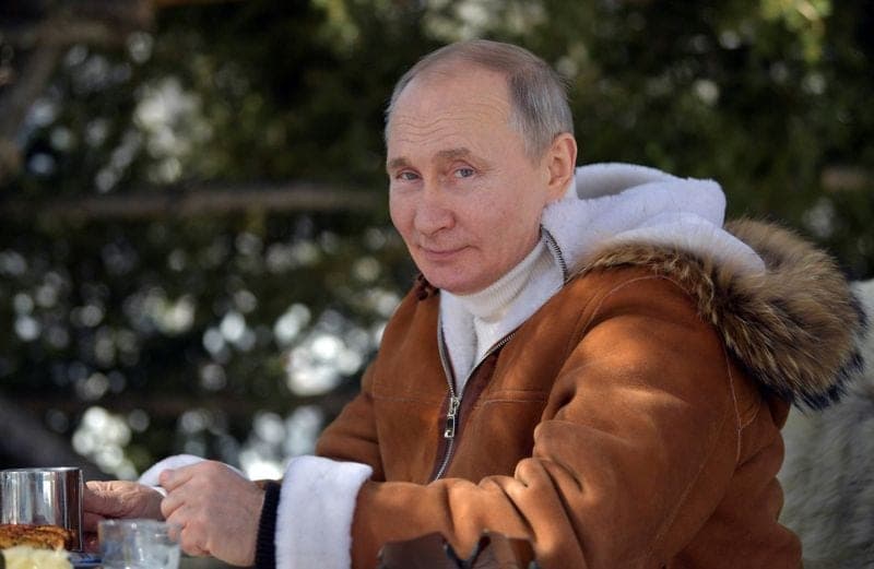Nombre de vacuna contra COVID-19 que recibirá Putin 'se mantendrá en secreto'