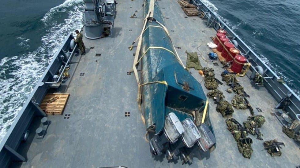 Decomisan un submarino que transportaba 402 kilos de cocaína que tenía como destino México