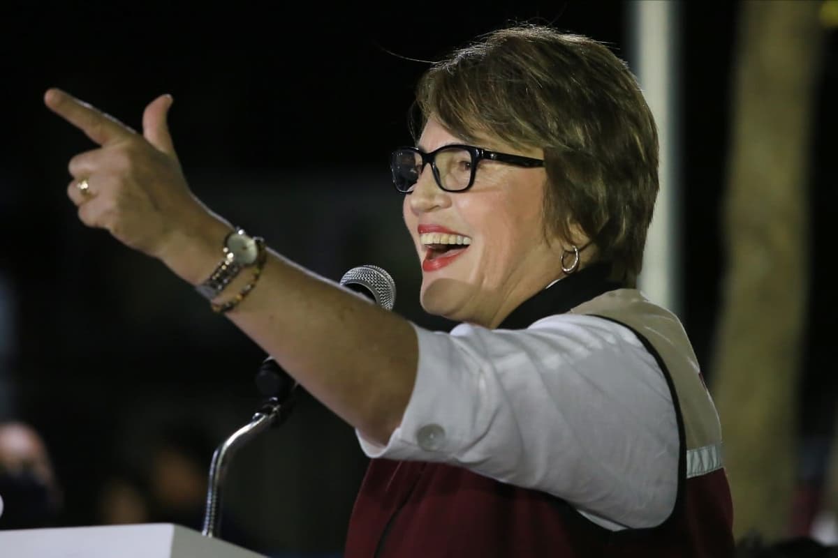 Dignifica Laura Beristain espacios públicos en Villas del Sol