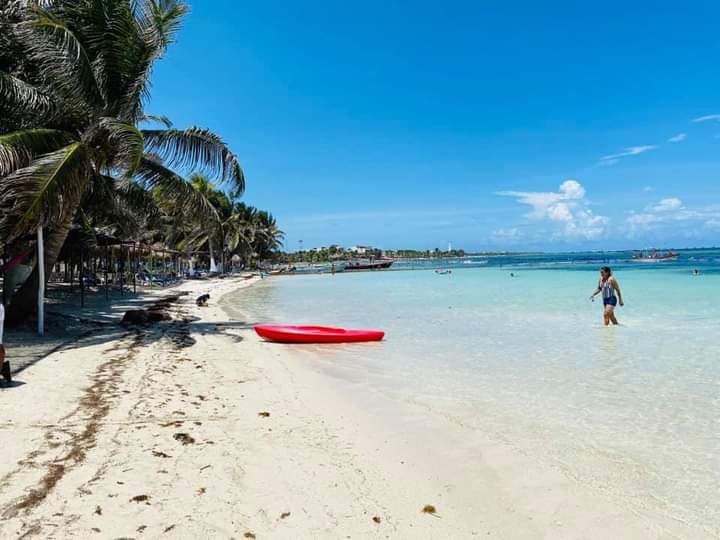 Se mantiene activa la llegada de turistas nacionales a Mahahual