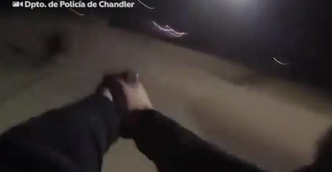 Video: Policía de Estados Unidos dispara contra un adolescente