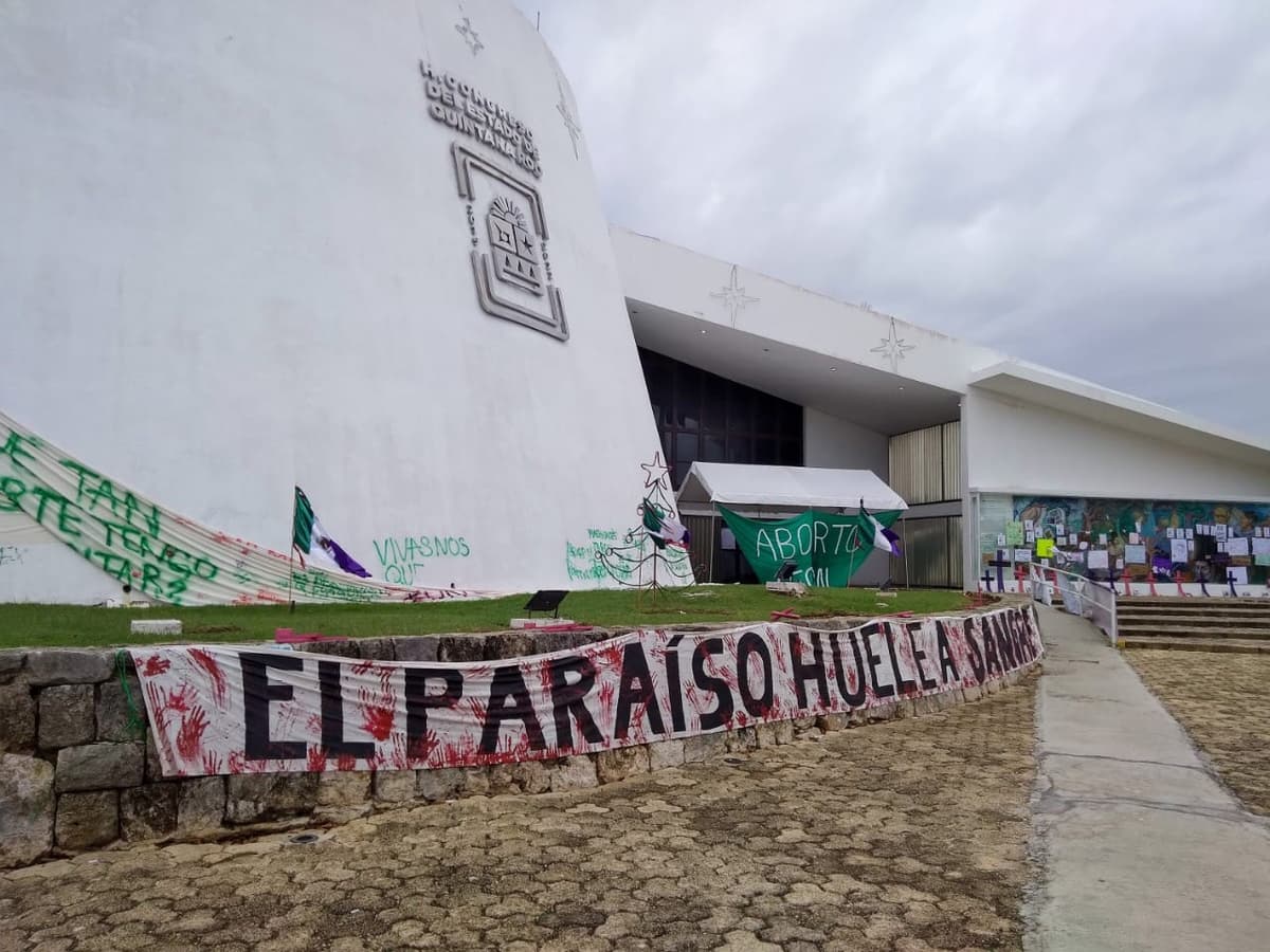 La XVI Legislatura, “demasiado permisiva” con las feministas: diputada Adriana Teissier