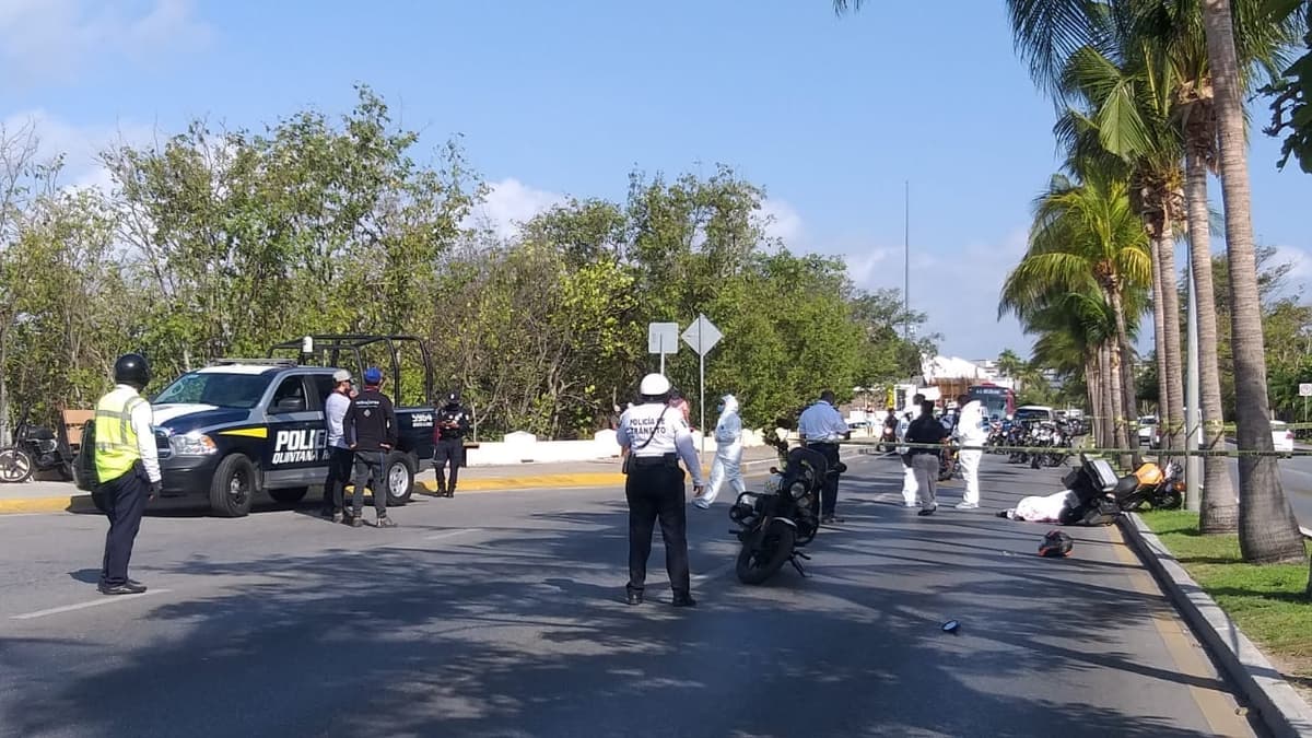 Mortal derrape de motociclista en Zona Hotelera de Cancún ocasiona caos vial
