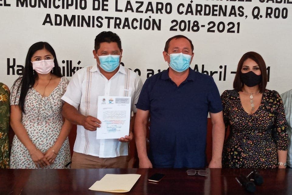 Alcalde Nivardo Mena Villanueva, pide licencia para buscar reelegirse