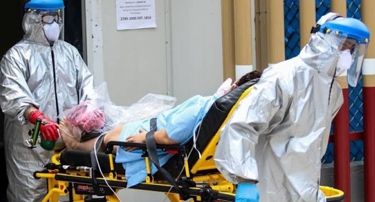 México tiene primer caso grave de trombosis asociada con vacuna de AstraZeneca