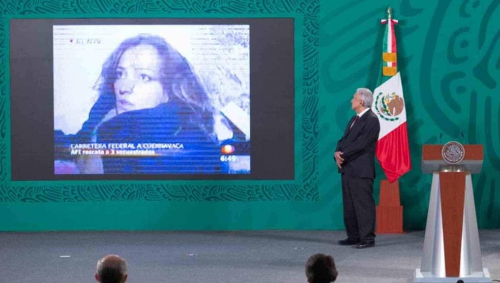 Productora acusada del montaje Cassez está a cargo de las mañaneras de AMLO