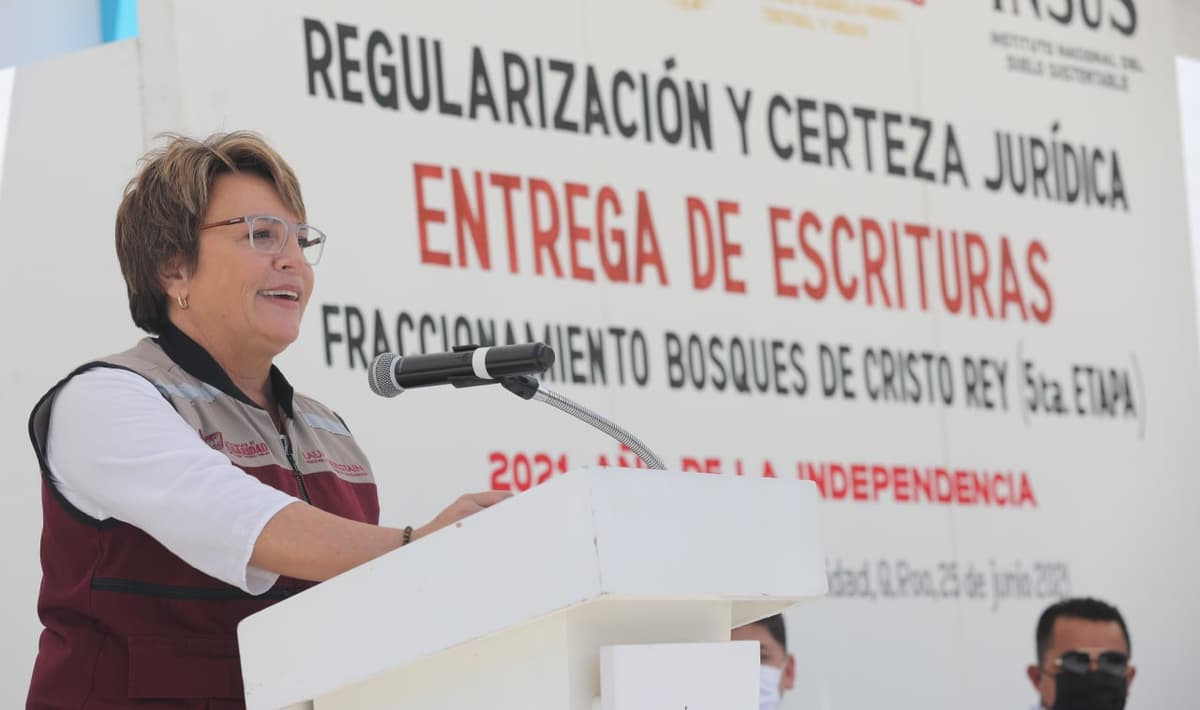 Gobierno de Laura Beristain cumple a vecinos de Cristo Rey con títulos de propiedad