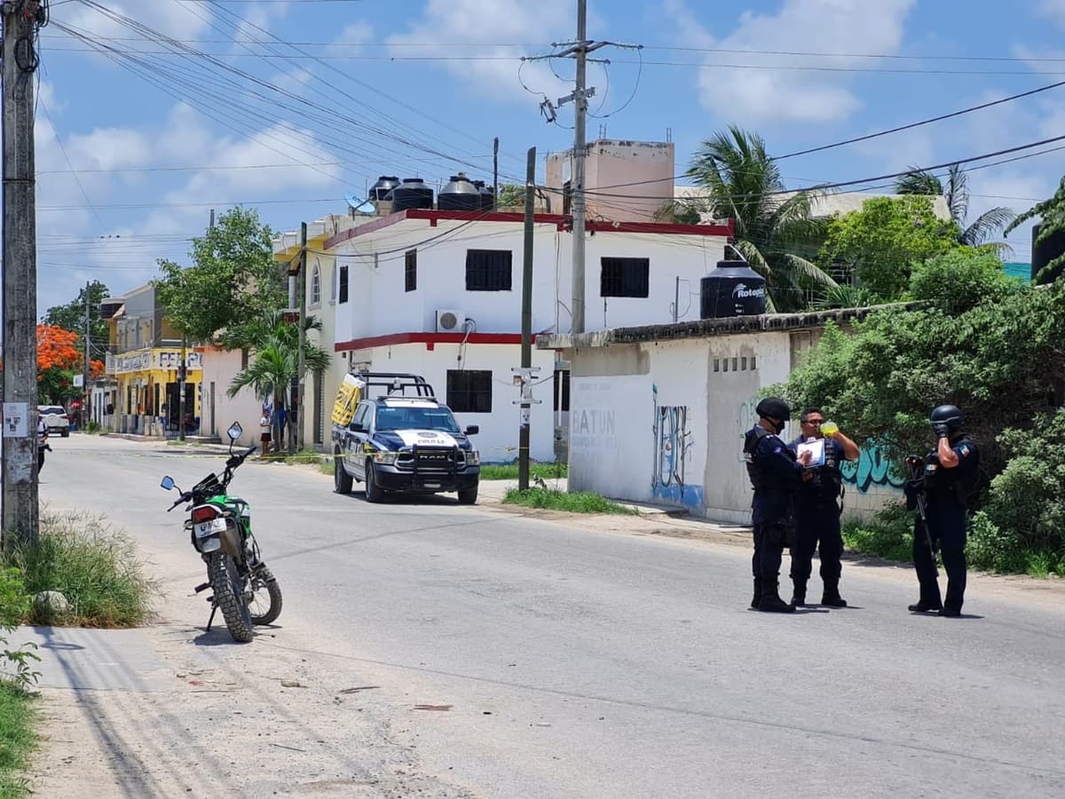 Nuevo ataque armado en Cancún; balean a motociclista en la 227