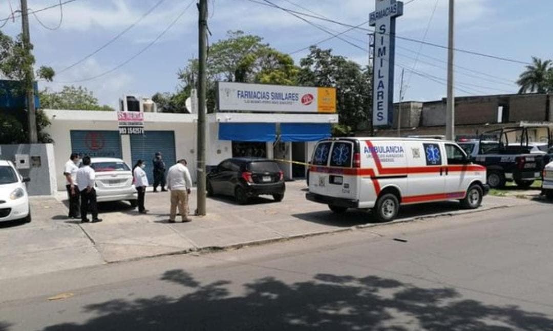 Muere una persona afuera de un consultorio en Chetumal