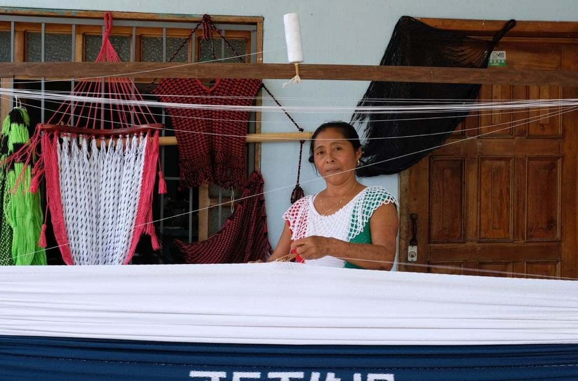 Gobierno de Puerto Morelos impulsa labor de artesanos de Leona Vicario