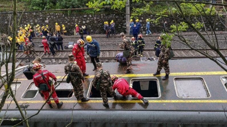 Accidente de tren en China deja al menos nueve muertos; eran trabajadores de mantenimiento