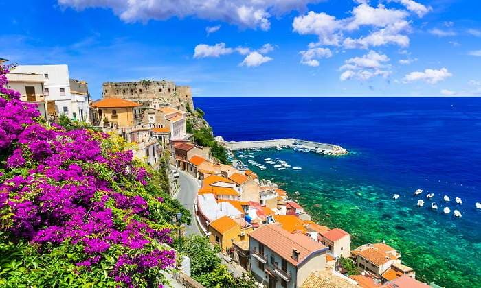 Italia te paga 33 mil dólares para que te mudes a sus playas