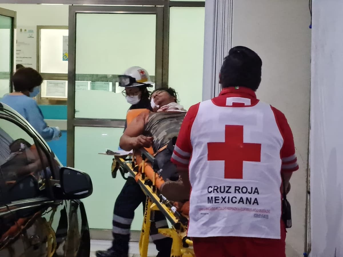 Le acuchillan la cara durante asalto en Cancún