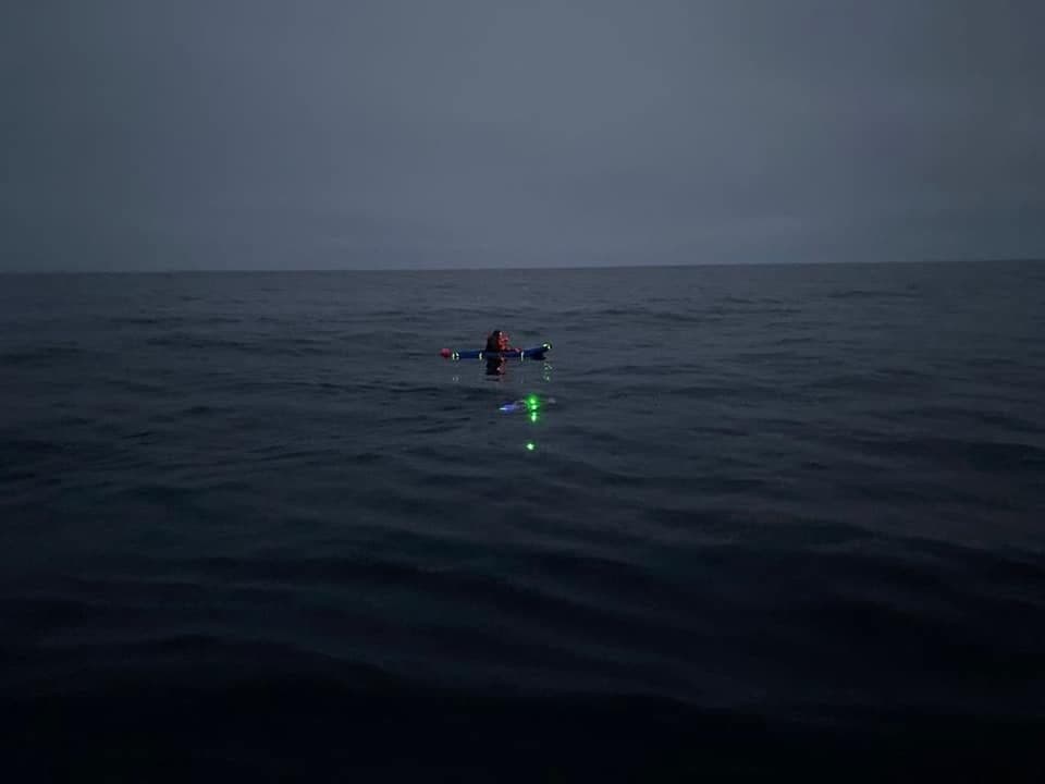 Siguen en tiempo real a Carlos Franco nadando por Mexico y Yucatán en el "Cruce de la isla Catalina"