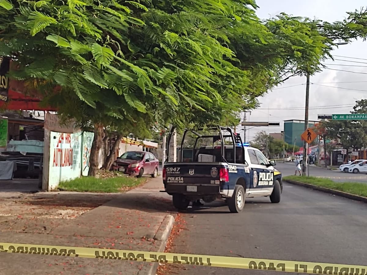¡Dos hombres heridos! Balean a trabajadores de autolavado en Cancún