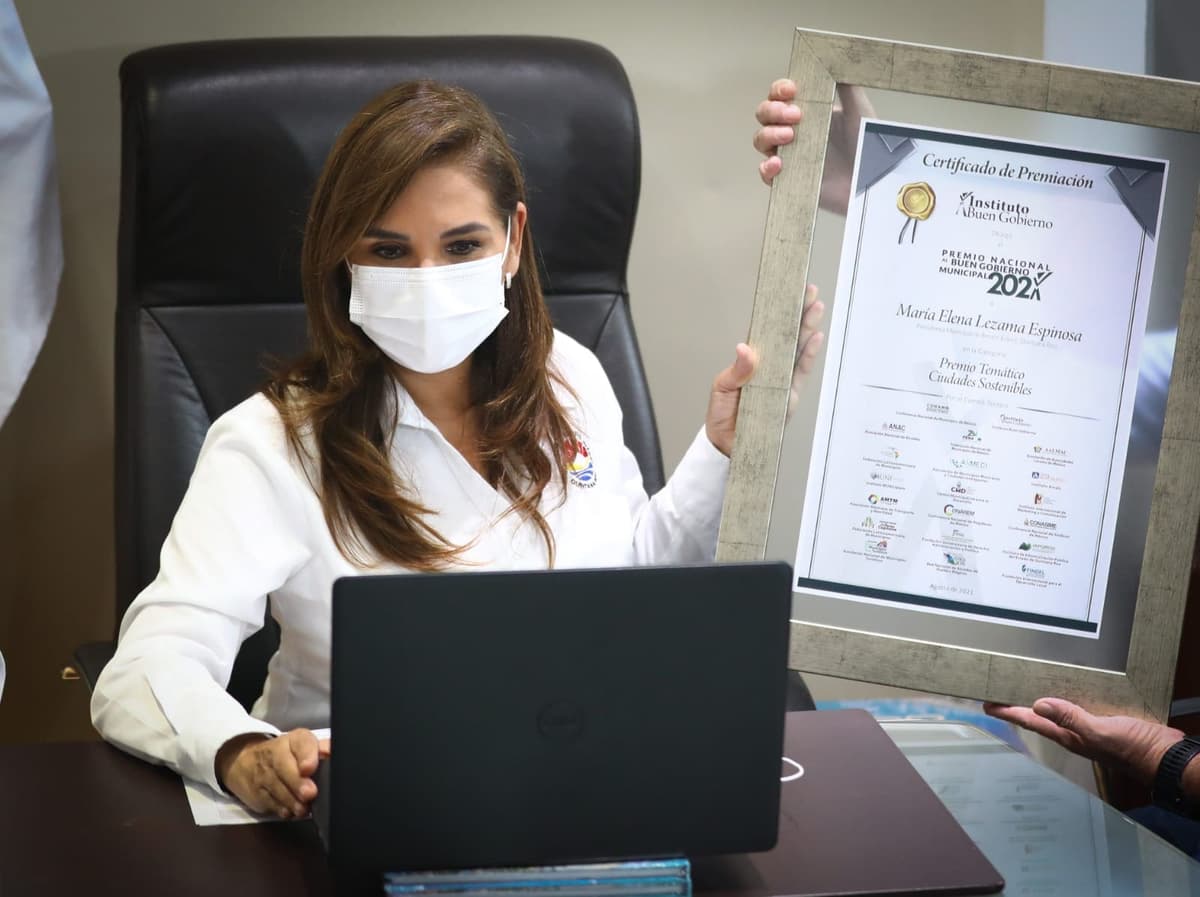 Benito Juárez recibe Premio Nacional al Buen Gobierno