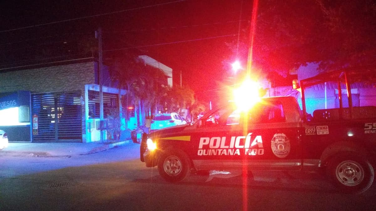 Sujetos armados 'levantan' a una persona en una paletería en Cancún