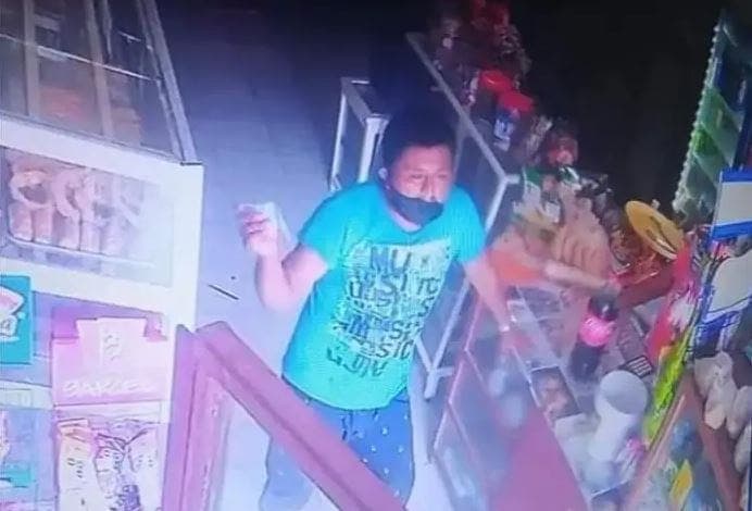 Bacalar: Autoridades buscan a sujeto por pagar con billetes falsos de 500 pesos